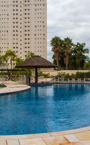 Apartamento à venda com 208m², 4 quartos e 4 vagas Apartamento à venda com 208m², 4 quartos e 4 vagasÁREA COMUM - PISCINA