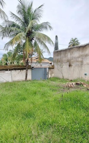 Casa à venda com 239m², 4 quartos e 2 vagas Casa à venda com 239m², 4 quartos e 2 vagasQuintal