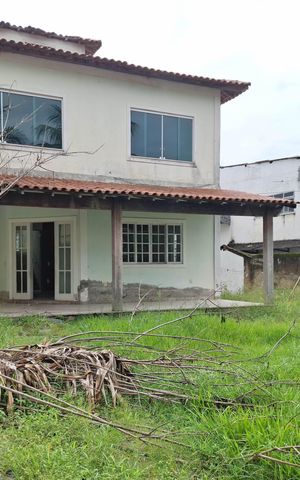 Casa à venda com 239m², 4 quartos e 2 vagas Casa à venda com 239m², 4 quartos e 2 vagasQuintal