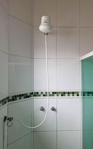 Casa à venda com 239m², 4 quartos e 2 vagas Casa à venda com 239m², 4 quartos e 2 vagasBanheiro