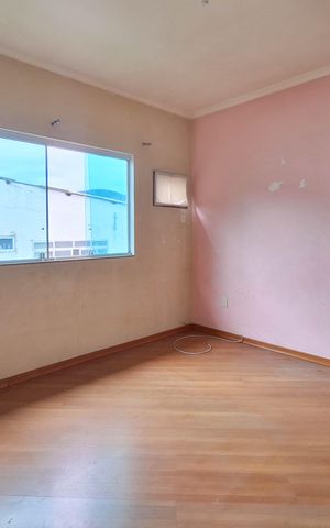 Casa à venda com 239m², 4 quartos e 2 vagas Casa à venda com 239m², 4 quartos e 2 vagasQuarto 2