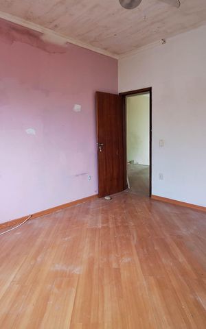 Casa à venda com 239m², 4 quartos e 2 vagas Casa à venda com 239m², 4 quartos e 2 vagasQuarto 3