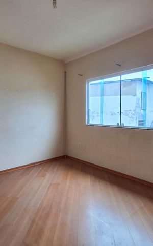 Casa à venda com 239m², 4 quartos e 2 vagas Casa à venda com 239m², 4 quartos e 2 vagasQuarto 2