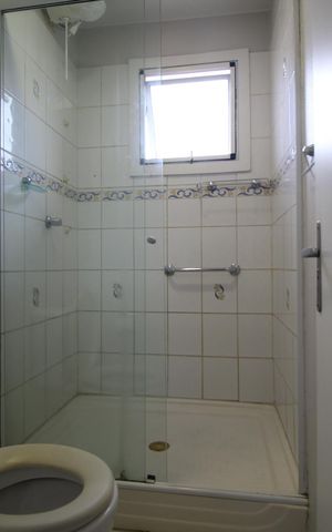 Casa de condomínio à venda com 80m², 3 quartos e 2 vagasBanheiro