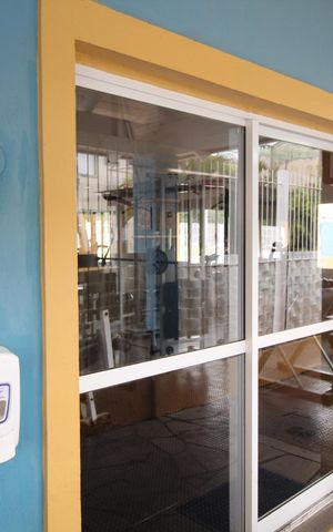 Casa de condomínio à venda com 80m², 3 quartos e 2 vagasAcademia
