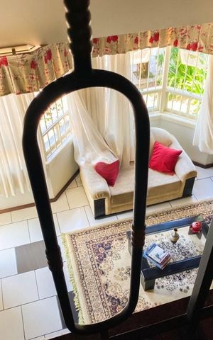Casa à venda com 243m², 3 quartos e 2 vagas Casa à venda com 243m², 3 quartos e 2 vagasSala