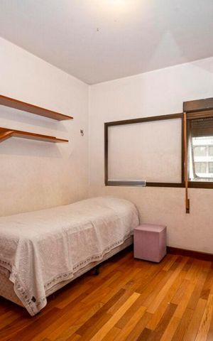 Apartamento para alugar com 270m², 4 quartos e 4 vagas
