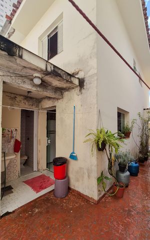 Casa à venda com 155m², 2 quartos e sem vaga Casa à venda com 155m², 2 quartos e sem vagaQuintal