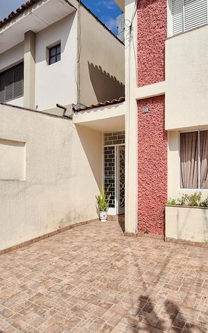 Casa à venda com 155m², 2 quartos e sem vaga Casa à venda com 155m², 2 quartos e sem vagaGaragem