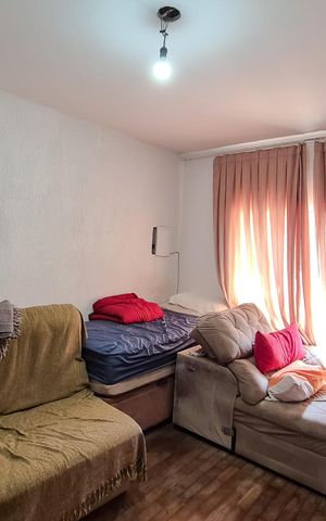 Casa à venda com 155m², 2 quartos e sem vaga Casa à venda com 155m², 2 quartos e sem vagaSala