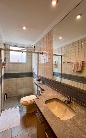 Apartamento à venda com 140m², 3 quartos e 2 vagasbanho