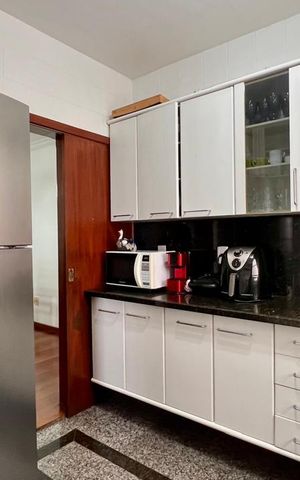 Apartamento à venda com 140m², 3 quartos e 2 vagasCozinha