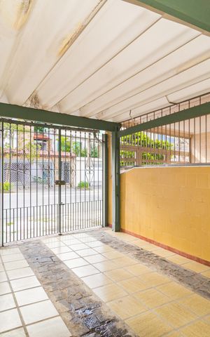 Casa para alugar com 140m², 2 quartos e 1 vaga Casa para alugar com 140m², 2 quartos e 1 vagaGaragem