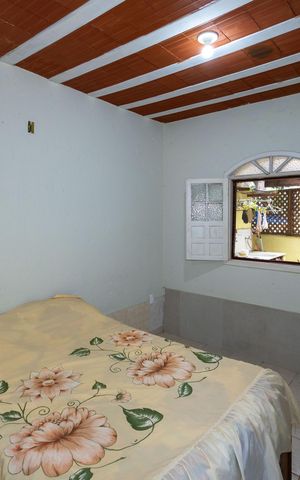 Casa de condomínio à venda com 350m², 4 quartos e 8 vagas Casa de condomínio à venda com 350m², 4 quartos e 8 vagasQuarto 1