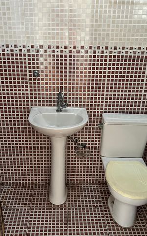 Casa à venda com 160m², 3 quartos e 3 vagasGaragem / Banheiro