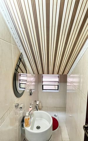 Casa à venda com 160m², 3 quartos e 3 vagasLavabo