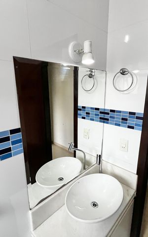 Casa à venda com 160m², 3 quartos e 3 vagasBanheiro