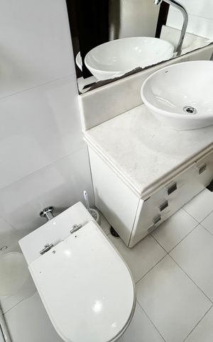 Casa à venda com 160m², 3 quartos e 3 vagasBanheiro