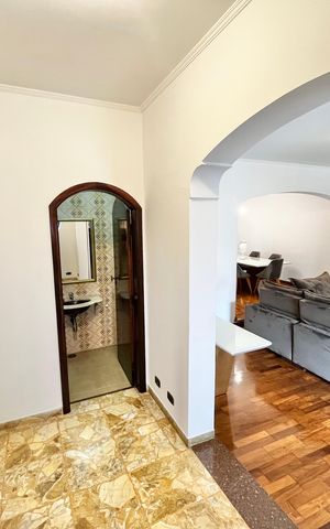Casa à venda com 364m², 3 quartos e 6 vagas Casa à venda com 364m², 3 quartos e 6 vagasCopa