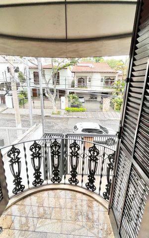 Casa à venda com 364m², 3 quartos e 6 vagas Casa à venda com 364m², 3 quartos e 6 vagasVaranda da Sala