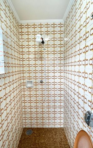 Casa à venda com 364m², 3 quartos e 6 vagas Casa à venda com 364m², 3 quartos e 6 vagasBanheiro de serviço