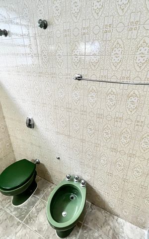 Casa à venda com 364m², 3 quartos e 6 vagas Casa à venda com 364m², 3 quartos e 6 vagasBanheiro
