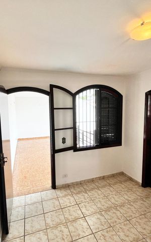 Casa à venda com 364m², 3 quartos e 6 vagas Casa à venda com 364m², 3 quartos e 6 vagasQuarto da Edícula