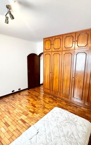 Casa à venda com 364m², 3 quartos e 6 vagas Casa à venda com 364m², 3 quartos e 6 vagasQuarto 3