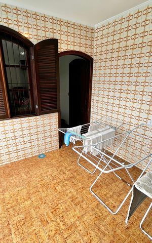 Casa à venda com 364m², 3 quartos e 6 vagas Casa à venda com 364m², 3 quartos e 6 vagasÁrea externa