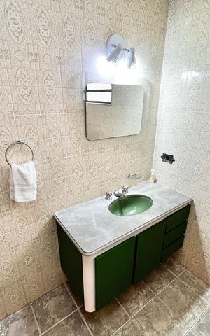 Casa à venda com 364m², 3 quartos e 6 vagas Casa à venda com 364m², 3 quartos e 6 vagasBanheiro