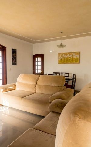 Casa à venda com 340m², 4 quartos e 3 vagas