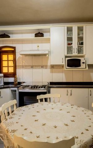 Casa à venda com 340m², 4 quartos e 3 vagas