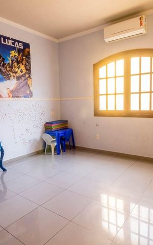 Casa à venda com 340m², 4 quartos e 3 vagas