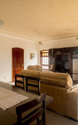 Casa à venda com 340m², 4 quartos e 3 vagas