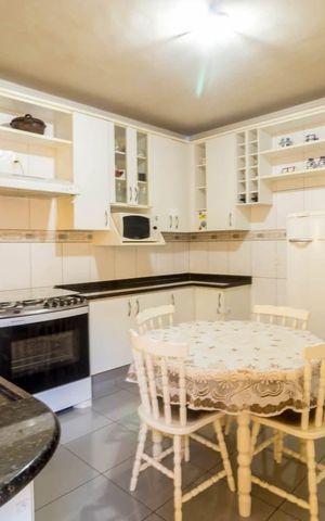Casa à venda com 340m², 4 quartos e 3 vagas