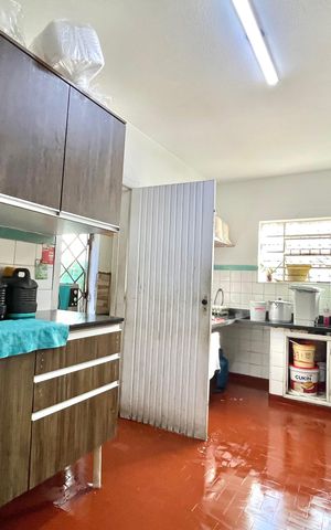 Casa à venda com 300m², 4 quartos e 4 vagas Casa à venda com 300m², 4 quartos e 4 vagasCozinha 2