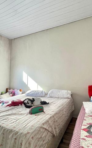 Casa à venda com 300m², 4 quartos e 4 vagas Casa à venda com 300m², 4 quartos e 4 vagasQuarto 1