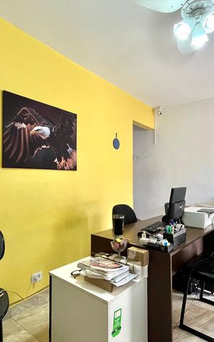 Casa à venda com 300m², 4 quartos e 4 vagas Casa à venda com 300m², 4 quartos e 4 vagasSala 2