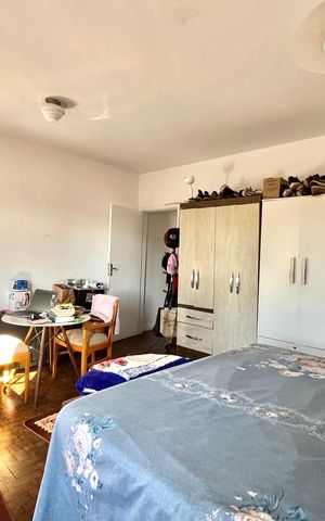 Casa à venda com 300m², 4 quartos e 4 vagas Casa à venda com 300m², 4 quartos e 4 vagasQuarto 2