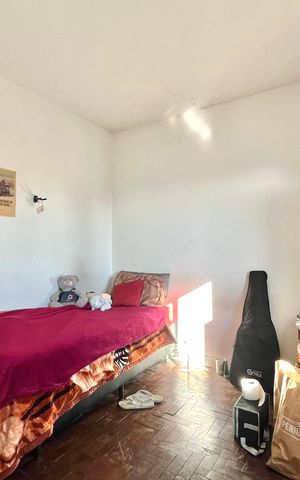Casa à venda com 300m², 4 quartos e 4 vagas Casa à venda com 300m², 4 quartos e 4 vagasQuarto 3