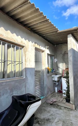 Casa à venda com 300m², 4 quartos e 4 vagas Casa à venda com 300m², 4 quartos e 4 vagasÁrea externa