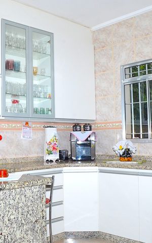 Casa à venda com 302m², 3 quartos e 2 vagasCozinha