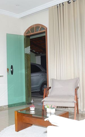 Casa à venda com 302m², 3 quartos e 2 vagasSala