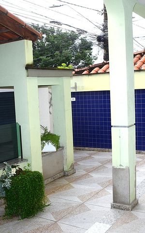 Casa à venda com 302m², 3 quartos e 2 vagasEntrada