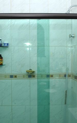 Casa à venda com 302m², 3 quartos e 2 vagasBanheiro da Suíte
