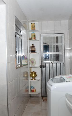 Casa à venda com 302m², 3 quartos e 2 vagasÁrea de Serviço