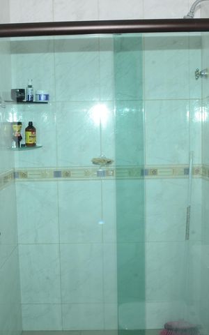 Casa à venda com 302m², 3 quartos e 2 vagasBanheiro da Suíte