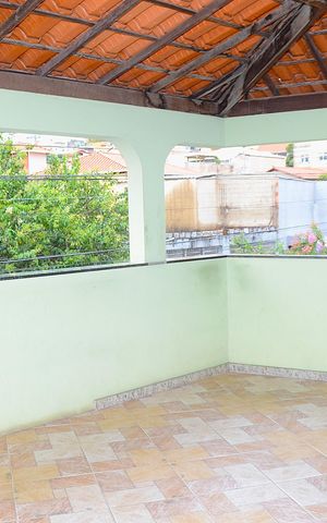 Casa à venda com 302m², 3 quartos e 2 vagasVaranda