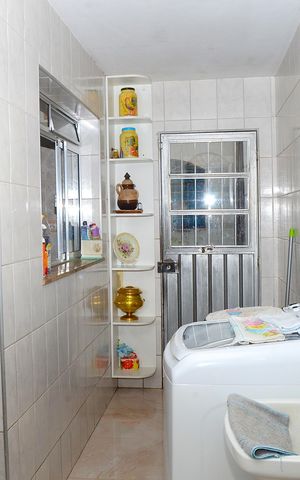 Casa à venda com 302m², 3 quartos e 2 vagasÁrea de Serviço