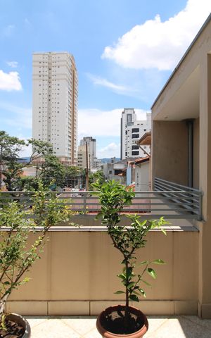 Casa à venda com 170m², 3 quartos e 2 vagasQuarto 1 - Varanda